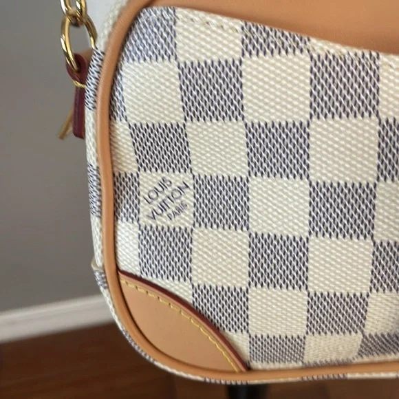 AUTHENTIC LOUIS VUITTON BAG - Picture 14 of 16